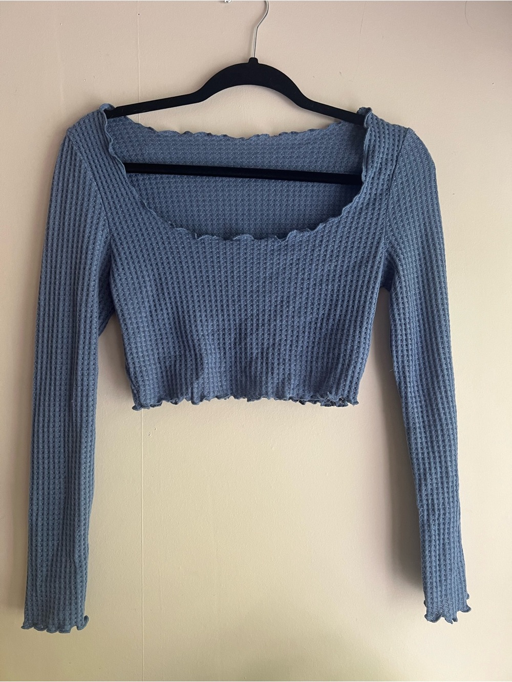 Waffle Knit Long-Sleeve Crop Top in Dusty Blue